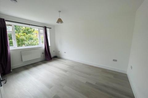 2 bedroom flat to rent, Ferrymead Avenue, Greenford, UB6