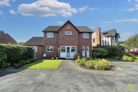 4 bedroom detached house for sale, Maple Road, Preston