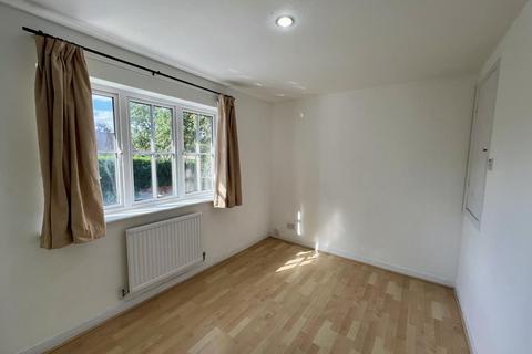 2 bedroom terraced house to rent, Binfield,  Bracknell,  RG42