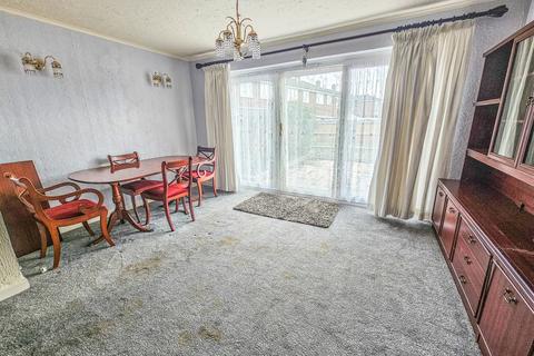11 Browne Close, Romford, RM5 2HD