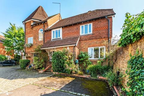 2 bedroom house for sale, ST MARTINS MEWS, DORKING, RH4