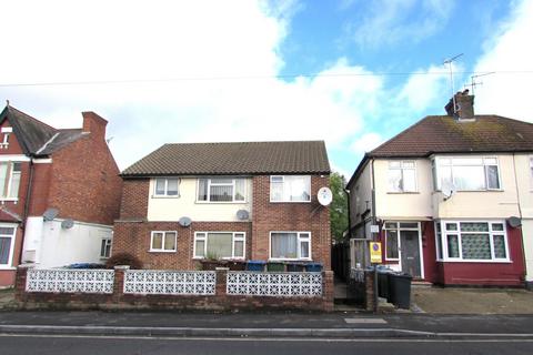 2 bedroom flat to rent, Locket Road, Harrow Wealdstone, Middlesex HA3