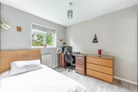 12 Caddis Close, Stanmore, HA7 3TL