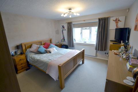 2 bedroom terraced house for sale, Godiva Road, Leominster