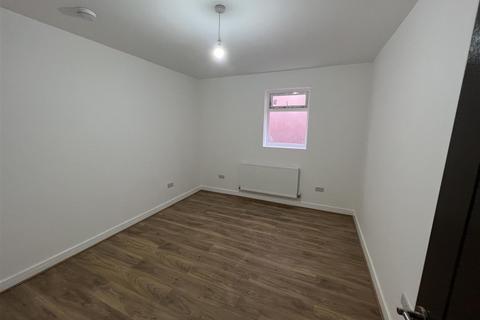 2 bedroom apartment to rent, East Road, Longsight, Manchester