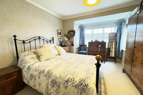 15 Liskey Hill, Perranporth, TR6 0ET