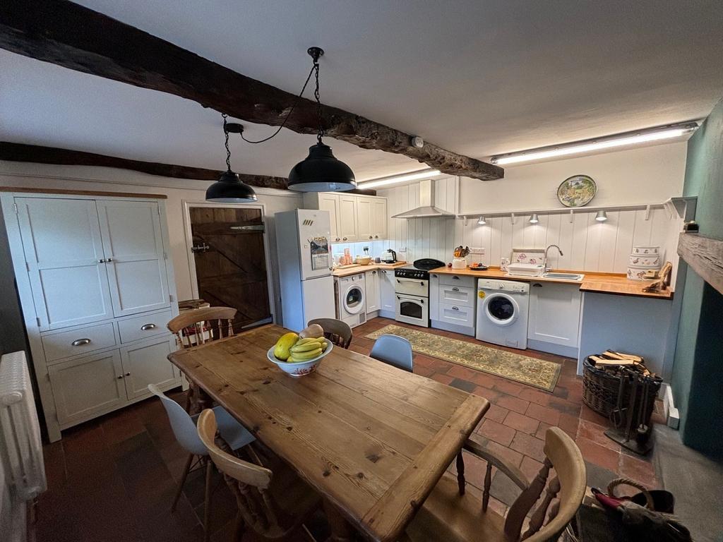 Kitchen/Dining Room