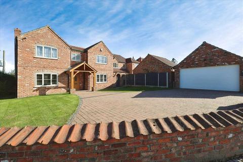 4 bedroom detached house for sale, Lower Church Road, Skellingthorpe