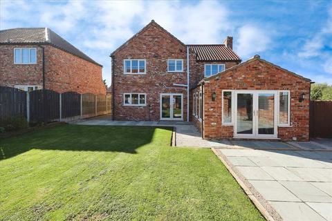 4 bedroom detached house for sale, Lower Church Road, Skellingthorpe