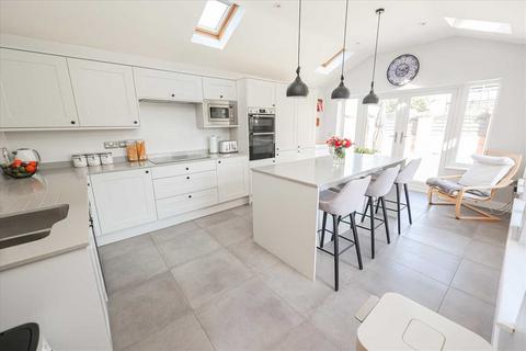 4 bedroom detached house for sale, Lower Church Road, Skellingthorpe