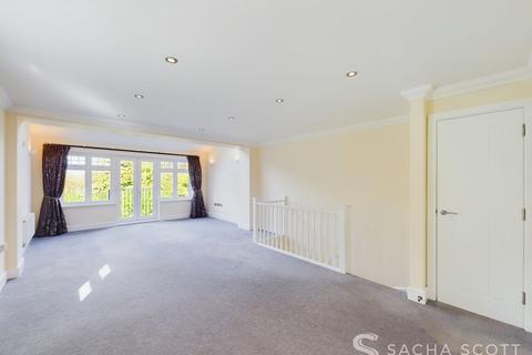 4 bedroom semi-detached house for sale, Tupwood Gardens, Caterham, CR3