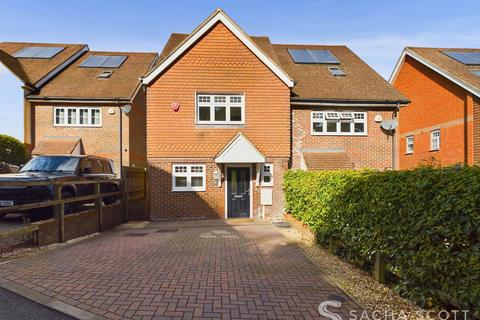 4 bedroom semi-detached house for sale, Tupwood Gardens, Caterham, CR3