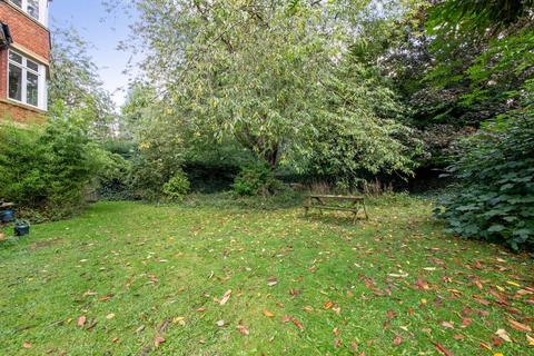 61c Crystal Palace Park Road, London, SE26 6UT