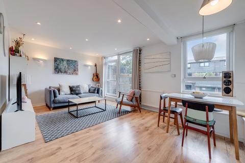 2 bedroom maisonette for sale, Vivian Square,  London, SE15