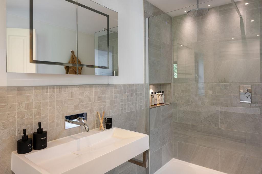Jonswood En-suite
