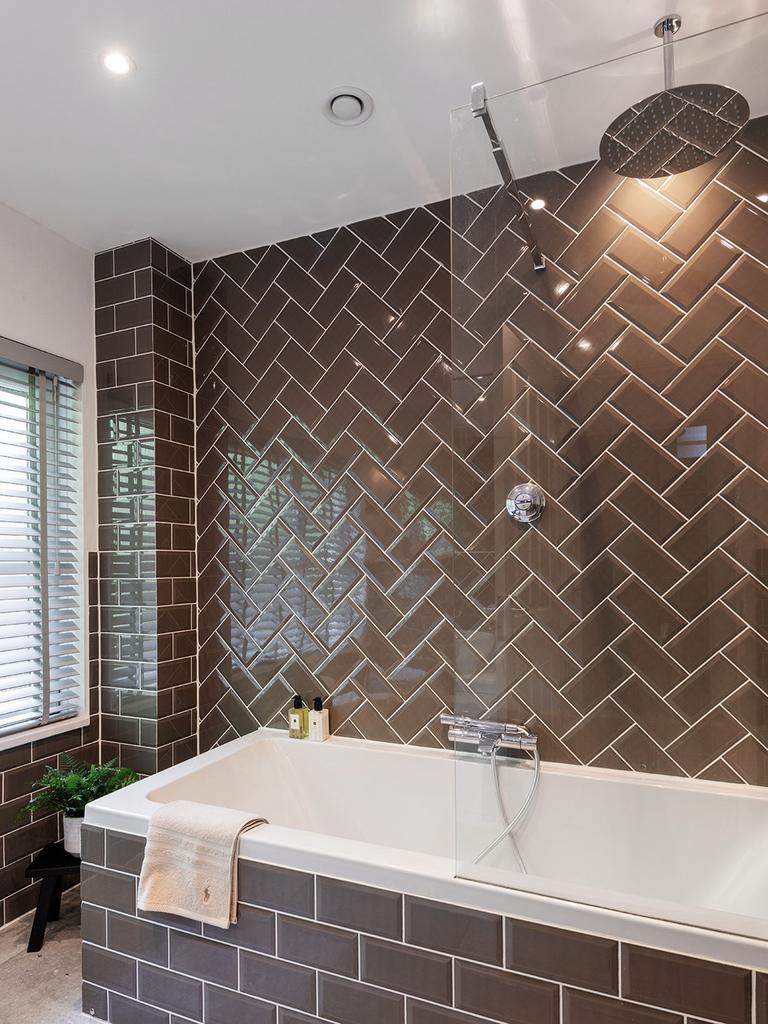 Jonswood Bathroom