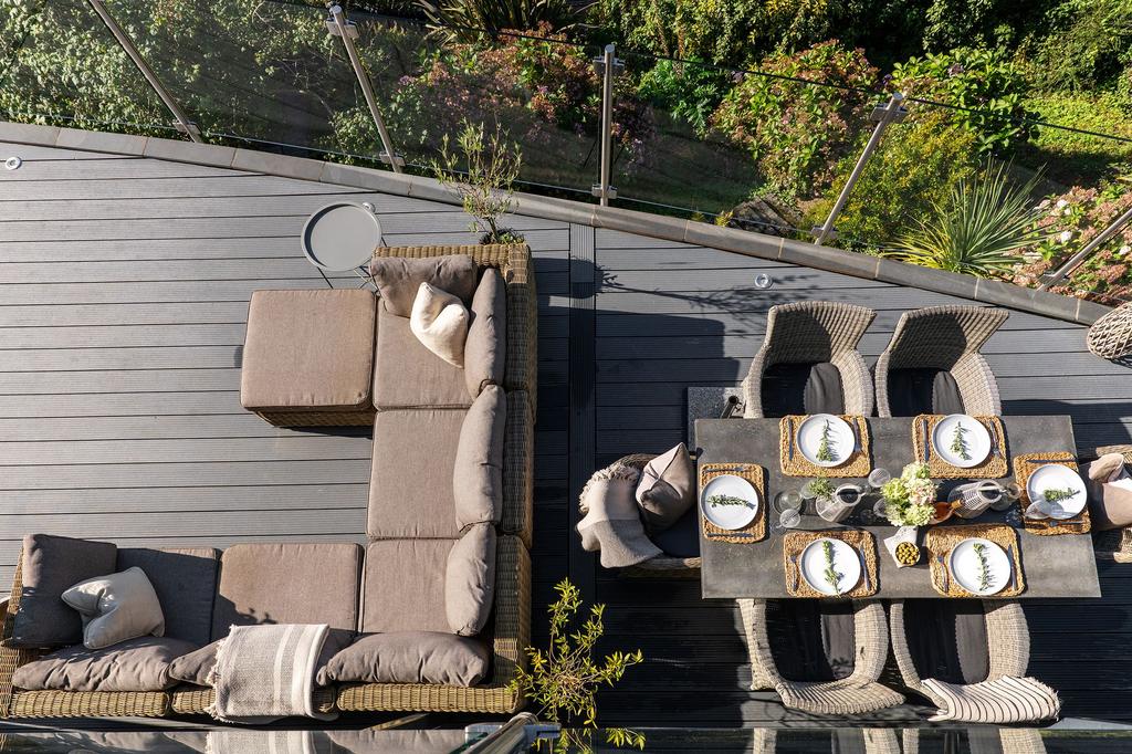 Jonswood Decking