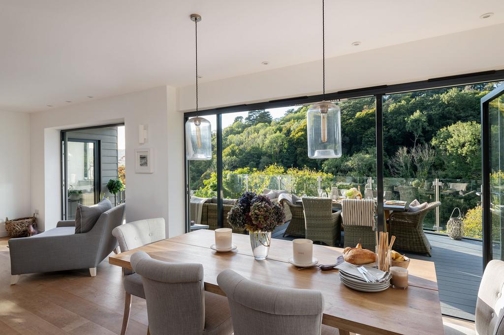 Jonswood Dining Area