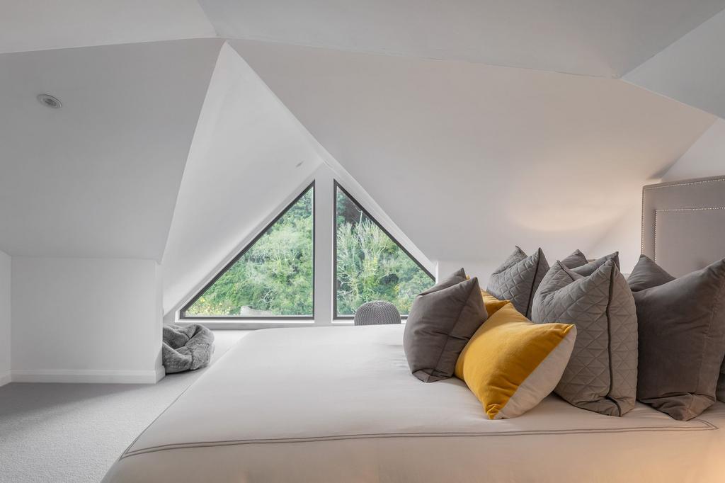 Jonswood Loft Bedroom