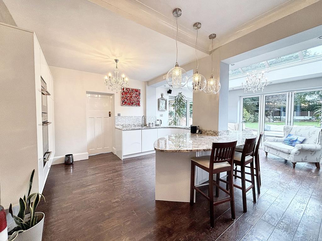 Kitchen/Sitting Family Room