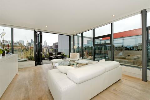 2 bedroom penthouse to rent, Turner Street, E1