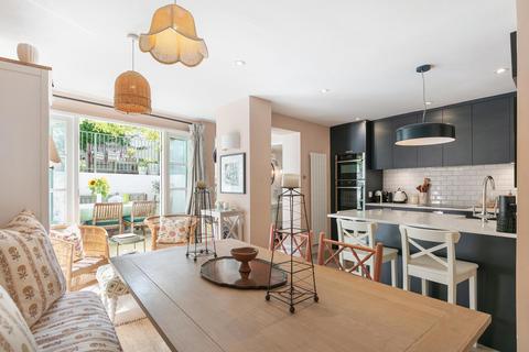 2 bedroom flat for sale, Maxwell Road, London, SW6