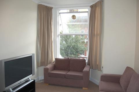 2 bedroom flat to rent, Glengall Road, London NW6