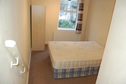 2 bedroom flat to rent, Glengall Road, London NW6