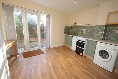 2 bedroom terraced house to rent, Moss Bank, Cambridge CB4