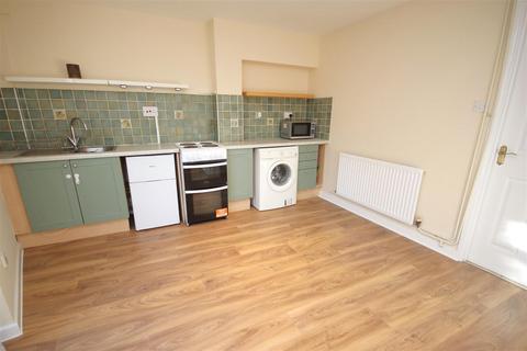 2 bedroom terraced house to rent, Moss Bank, Cambridge CB4