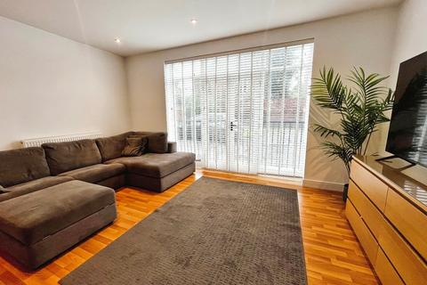 2 bedroom flat for sale, Clyde Road, West Didsbury, Manchester, M20