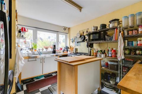 3 Lake View Close, Cardiff, CF23 6DU