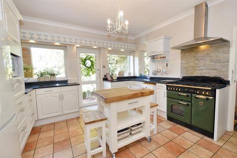 4 bedroom detached house for sale, Felbrigg Road, Roughton