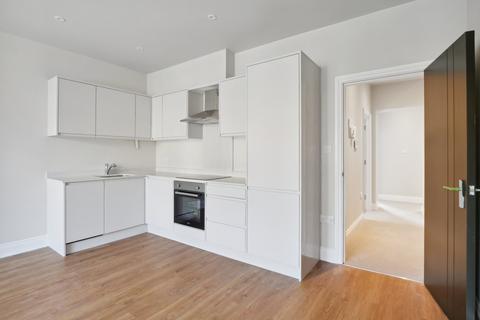 3 bedroom apartment to rent, Station Approach, Bromley, Kent, BR2