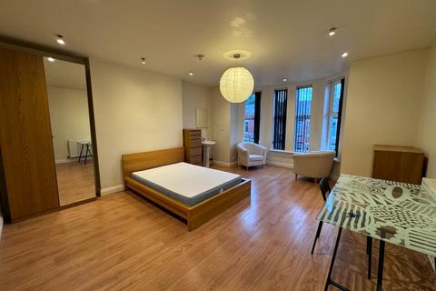 10 bedroom semi-detached house to rent, Lausanne Road , Manchester M20