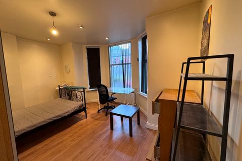 10 bedroom semi-detached house to rent, Lausanne Road , Manchester M20