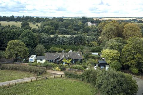 5 bedroom detached bungalow for sale, Stevenage SG2