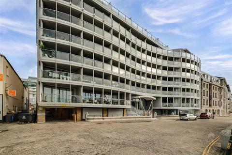 undefined, Discovery Wharf, Plymouth PL4