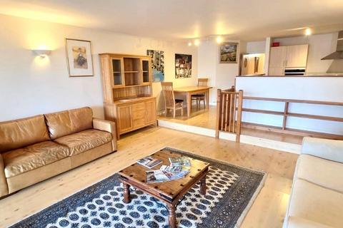 undefined, Discovery Wharf, Plymouth PL4