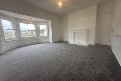 2 bedroom flat to rent, 14 Hardwick Road, Eastbourne