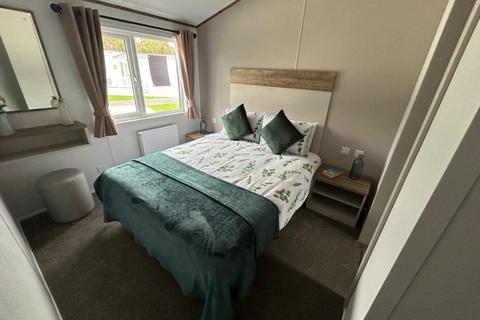 3 bedroom lodge for sale, New Beach Holiday Park