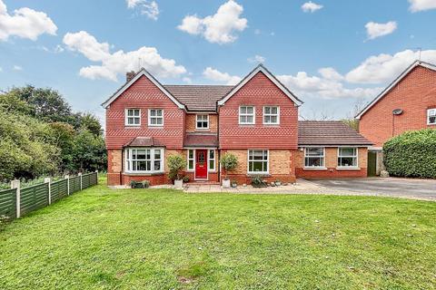 4 bedroom detached house for sale, The Glen, Langstone, NP18