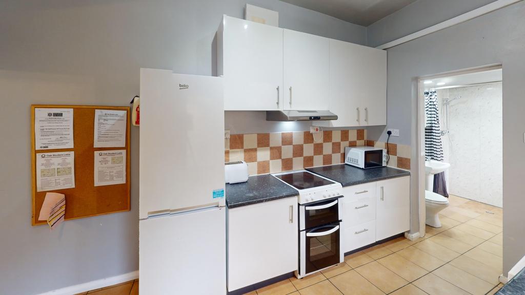 11-Grimsby-Terrace-Kitchen