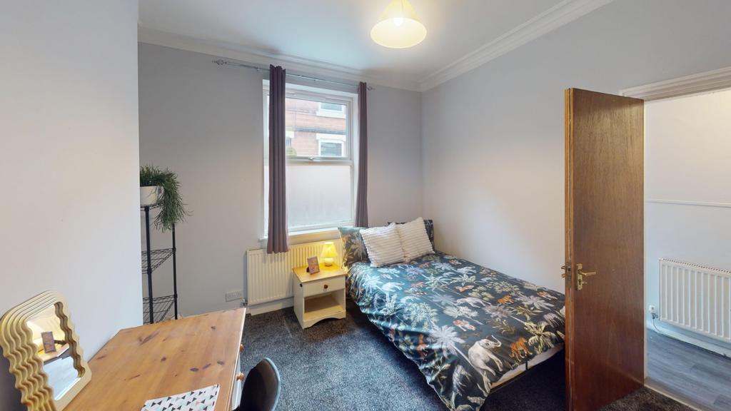 11-Grimsby-Terrace-Bedroom 1