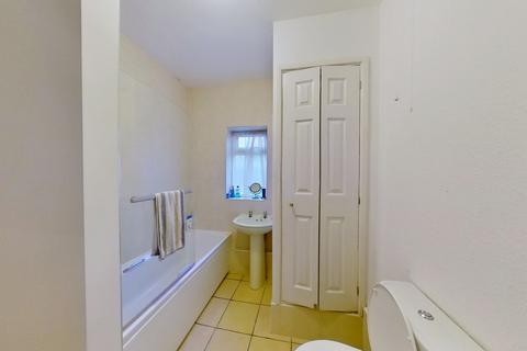 2 bedroom ground floor flat to rent, Flat 2, 44 Addison Street, Nottingham, NG1 4HA