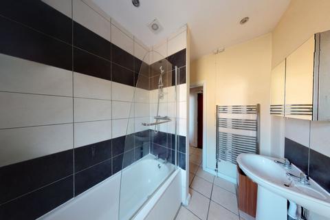 undefined, Flat 3, 44 Addison Street