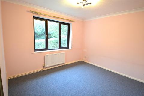 2 bedroom retirement property to rent, St. Johns Road, Crowborough