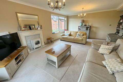 2 bedroom flat for sale, Coppice Close, Dove House Lane, Solihull