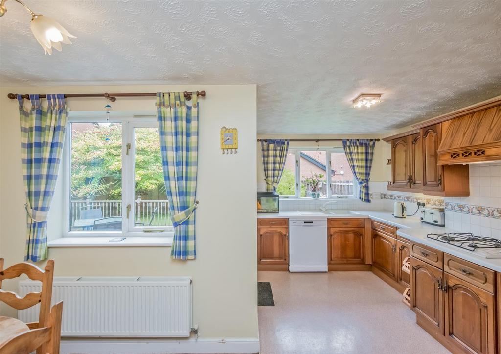 Fitted Breakfast Kitchen: