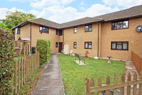 2 bedroom flat for sale, Coldharbour Court, Andover, Andover, SP10